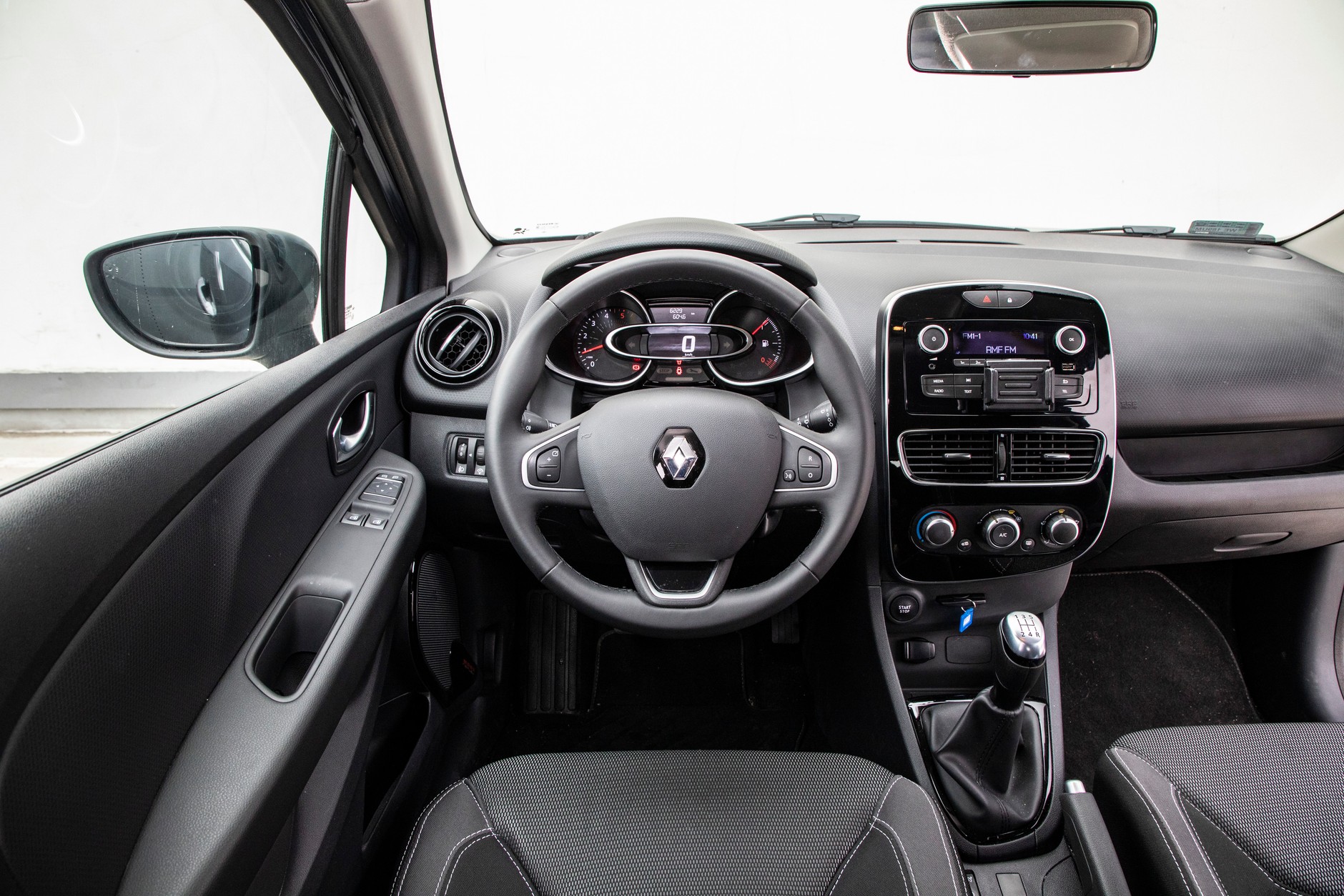 Hity sprzedaży segmentu B: Fabia, Yaris, Clio