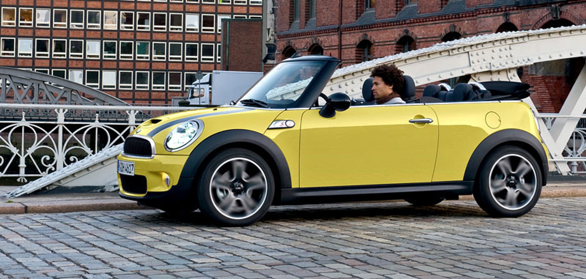 Detroit 2009: premiera światowa Mini Cabrio