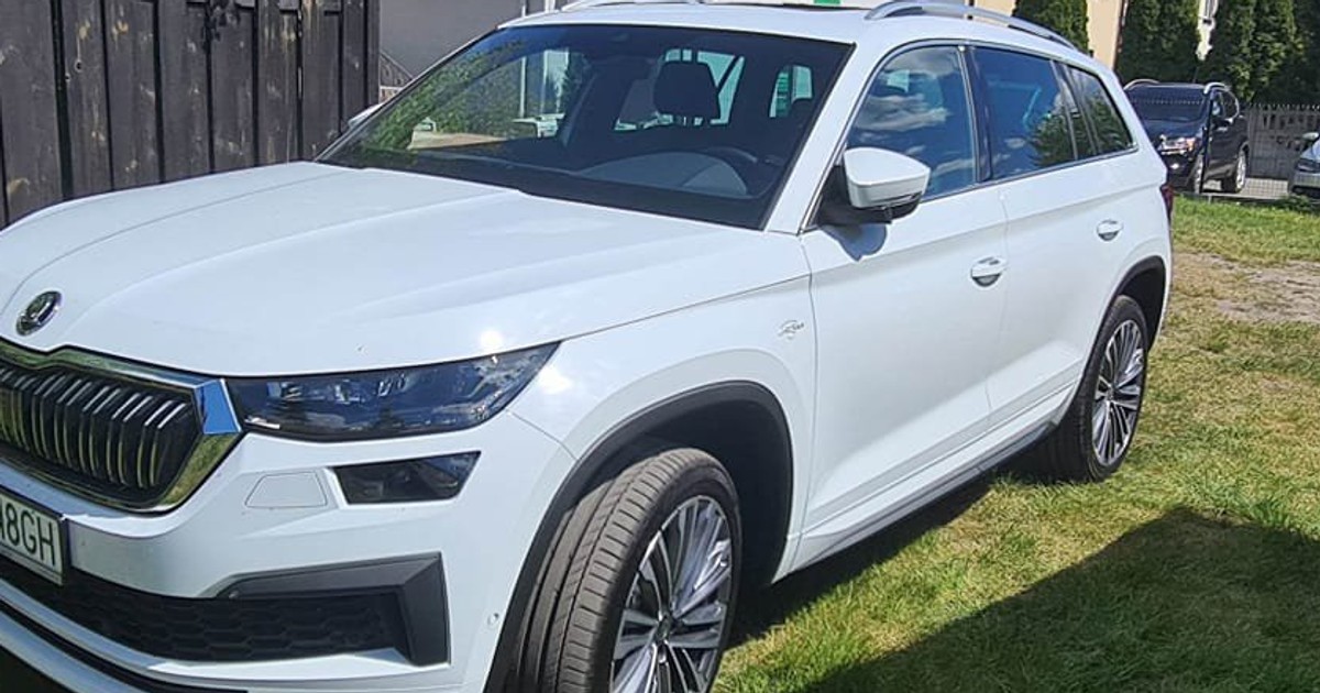 Policja szuka sprawców kradzieży Skody Kodiaq