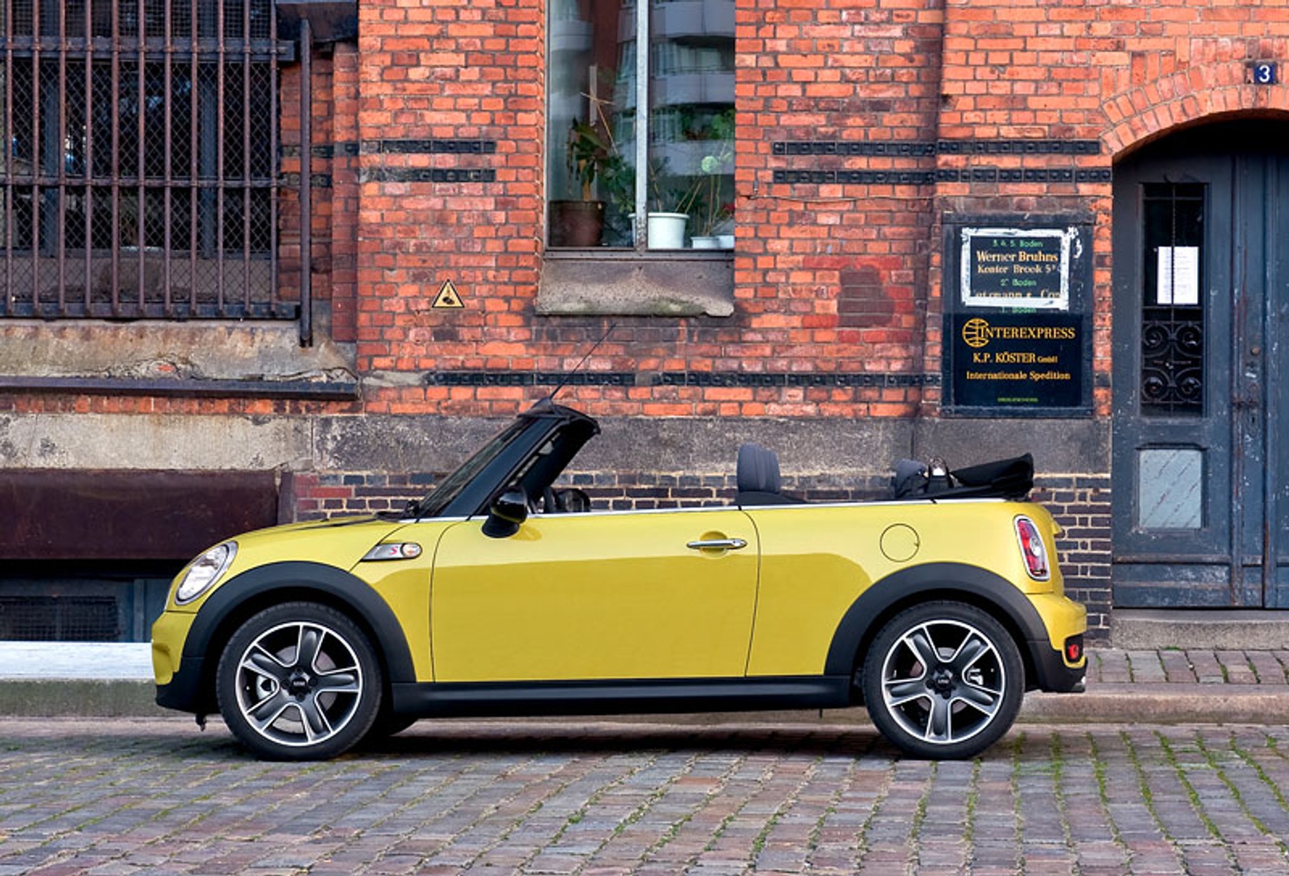 Mini Cabrio: pierwsze zdjęcia i informacje