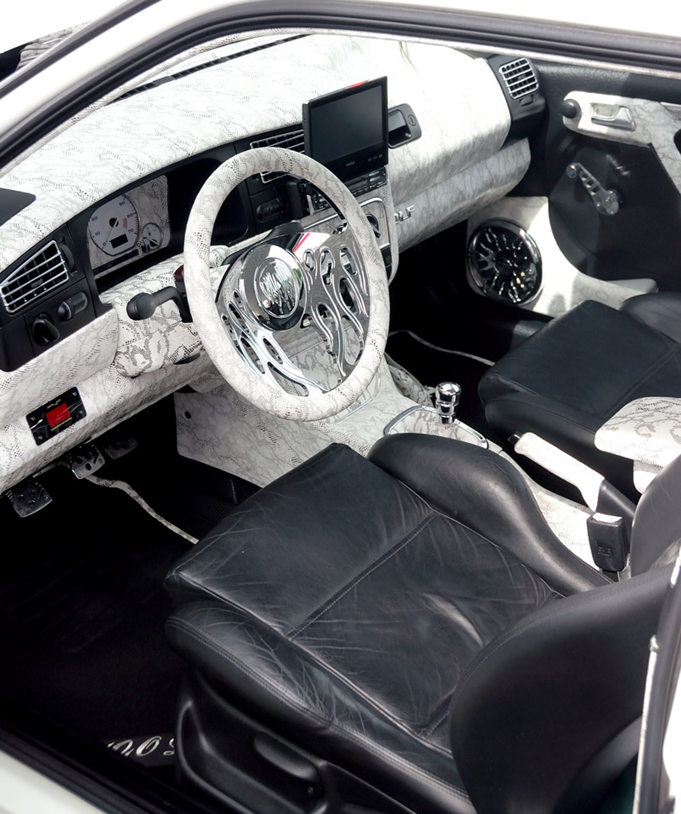 Autonews Wörthersee 2008: tygodniowe party pod Alpami