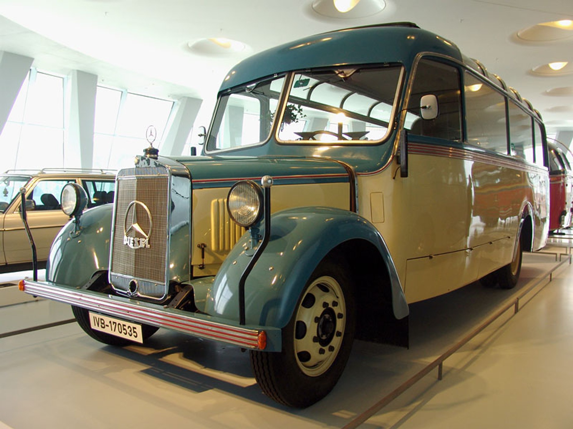 Mercedes-Benz - Muzeum: 120 lat historii na 9 piętrach - 2. część (galeria)