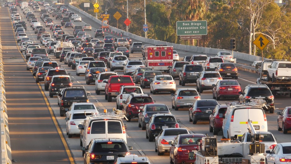 Zakorkowana autostrada w San Diego (Kalifornia)