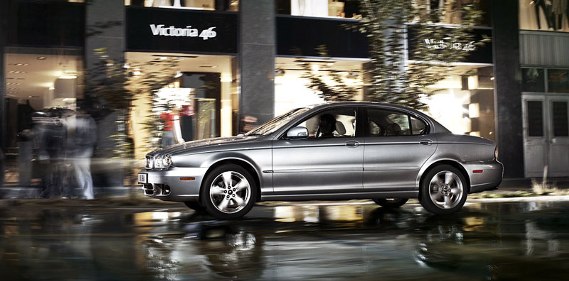 Jaguar Land Rover w 2014 zamknie jeden zakład