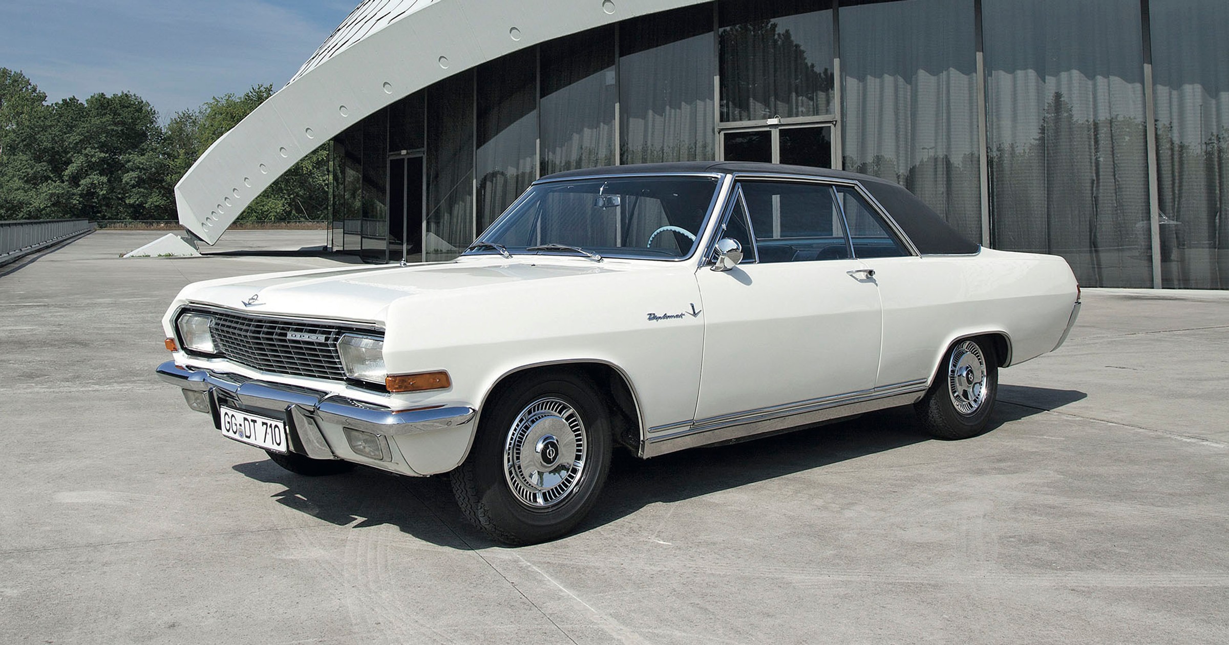 Opel Diplomat V8 - niemiecki dyplomata