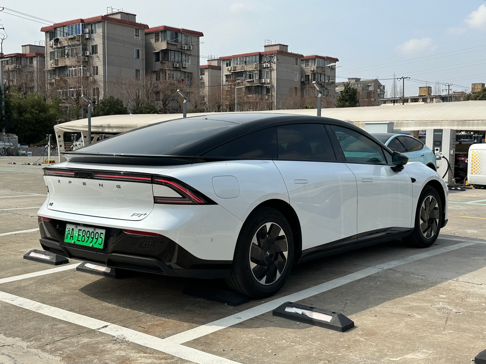 XPeng P7+