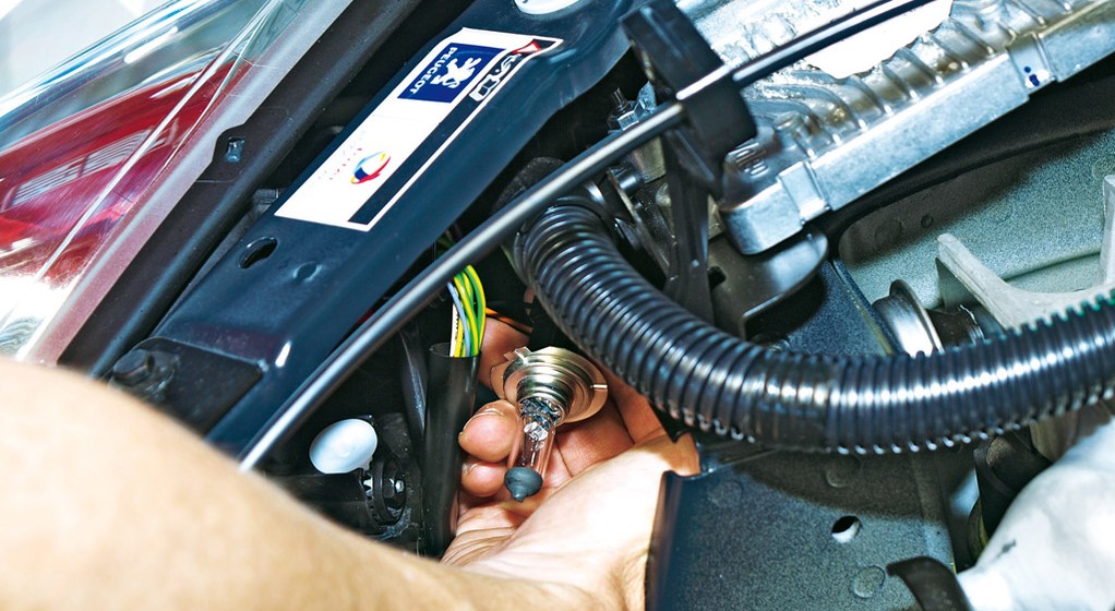 Czy wymiana żarówek to „pikuś”?