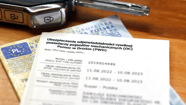 Znamy nowe rekordowe stawki za brak OC. Ale to nie ich powinni bać się kierowcy