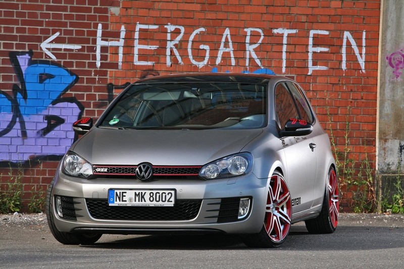VW Golf GTI ogłusza