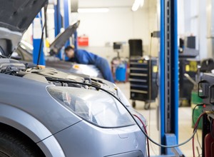 Dzisiejsze auta są lepsze od tych sprzed 20 lat? Mechanicy powiedzieli i nie mają wątpliwości