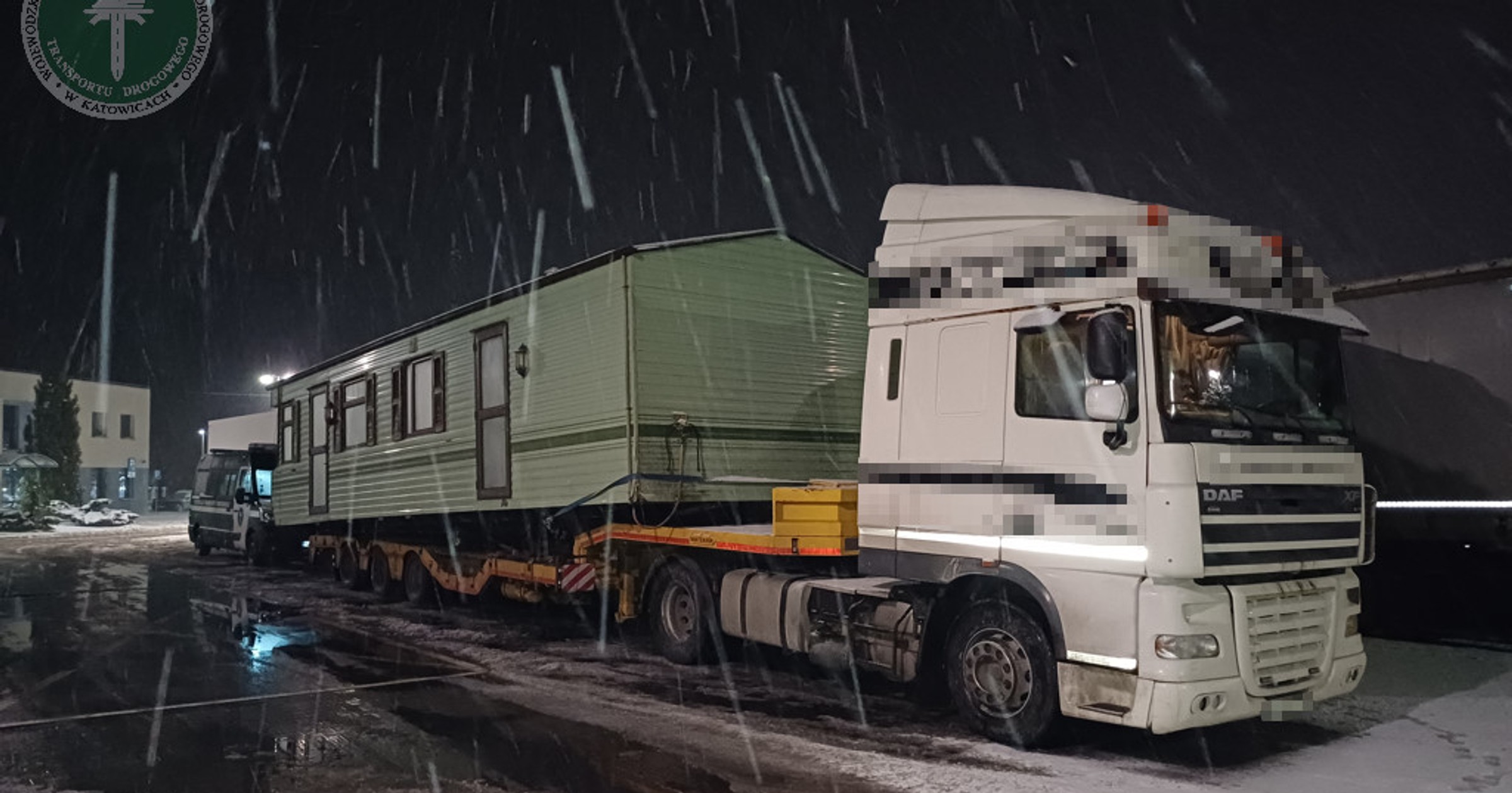 Kontrola ITD transportu nienormatywnego z domkiem holenderskim