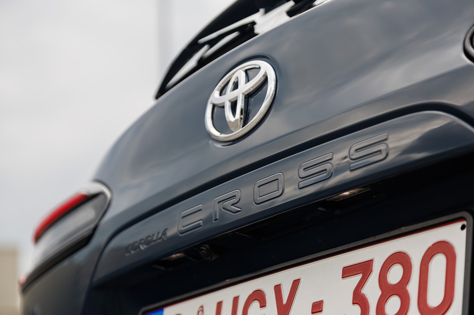Toyota Corolla Cross Executive 2.0 Hybrid Dynamic Force 178 KM AWD-i e-CVT
