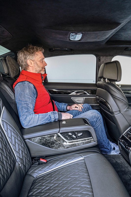 Mercedes S 500 BMW 750i 2021