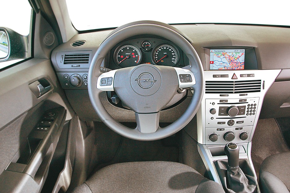 Volkswagen Golf kontra Mazda 3, Ford Focus i Opel Astra - ...bo mało pić,  to trzeba umieć. Porównanie kompaktów z małymi dieslami
