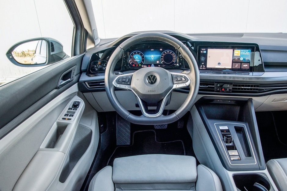 Porównanie: VW Golf VIII kontra BMW serii 1, Kia Ceed, Mercedes klasy A i Opel Astra