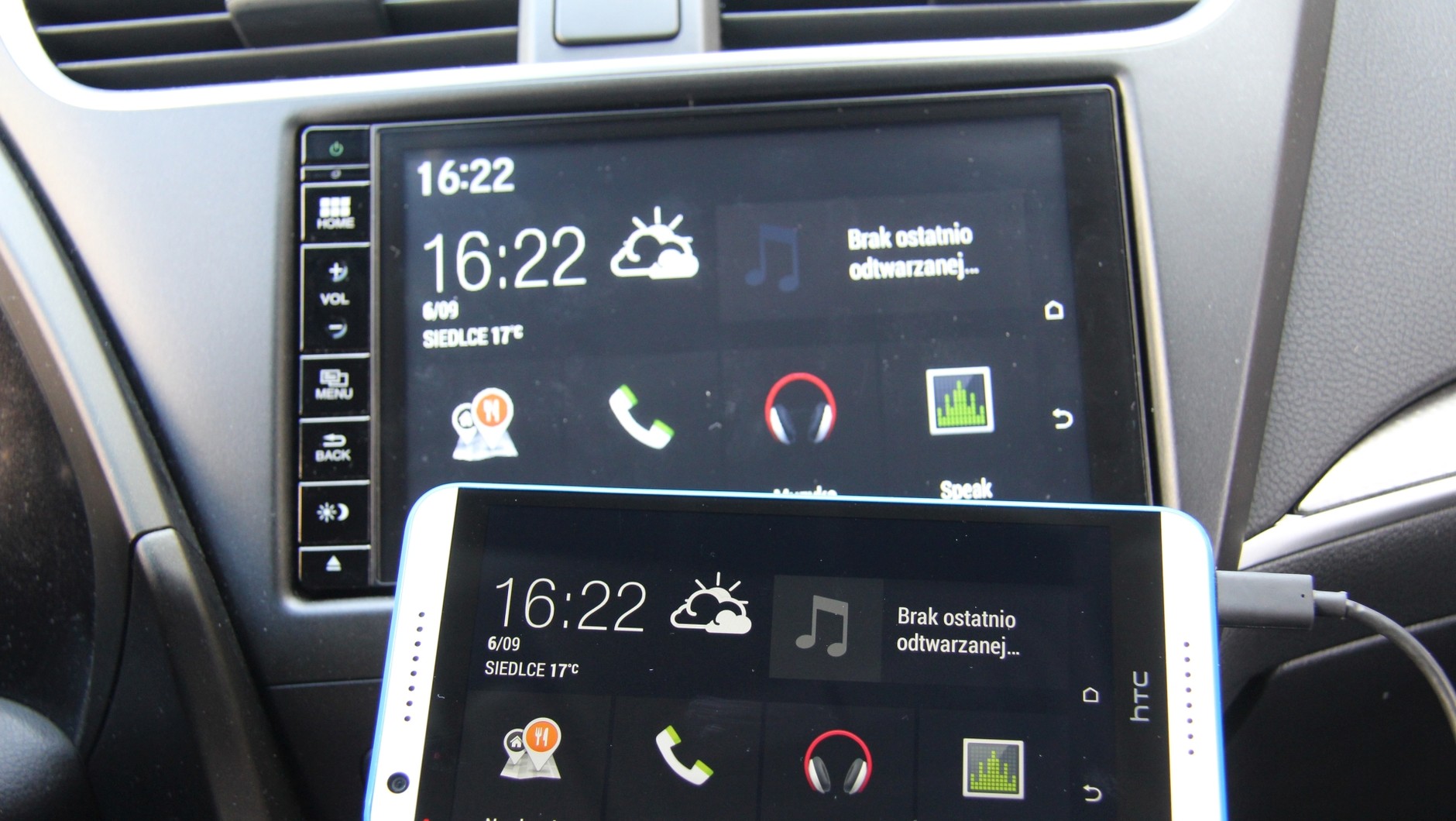 Sukces na chwilę: HTC 820 został rozpoznany przez sprzęt w modelu Tourer. Ale już nie w hatchbacku