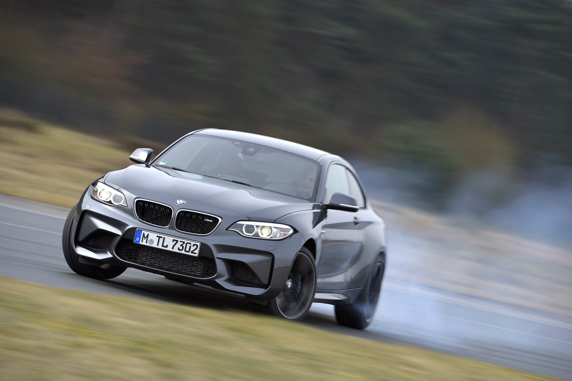 Mistrz driftu kontra król sprintu - BMW M2 vs. Porsche 911
