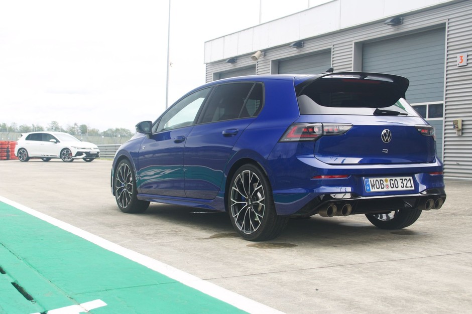 Volkswagen Golf R (2024)