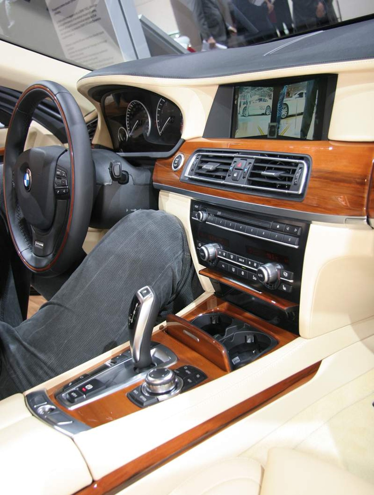 Paryż 2008: BMW serii 7 – pierwsze wrażenia