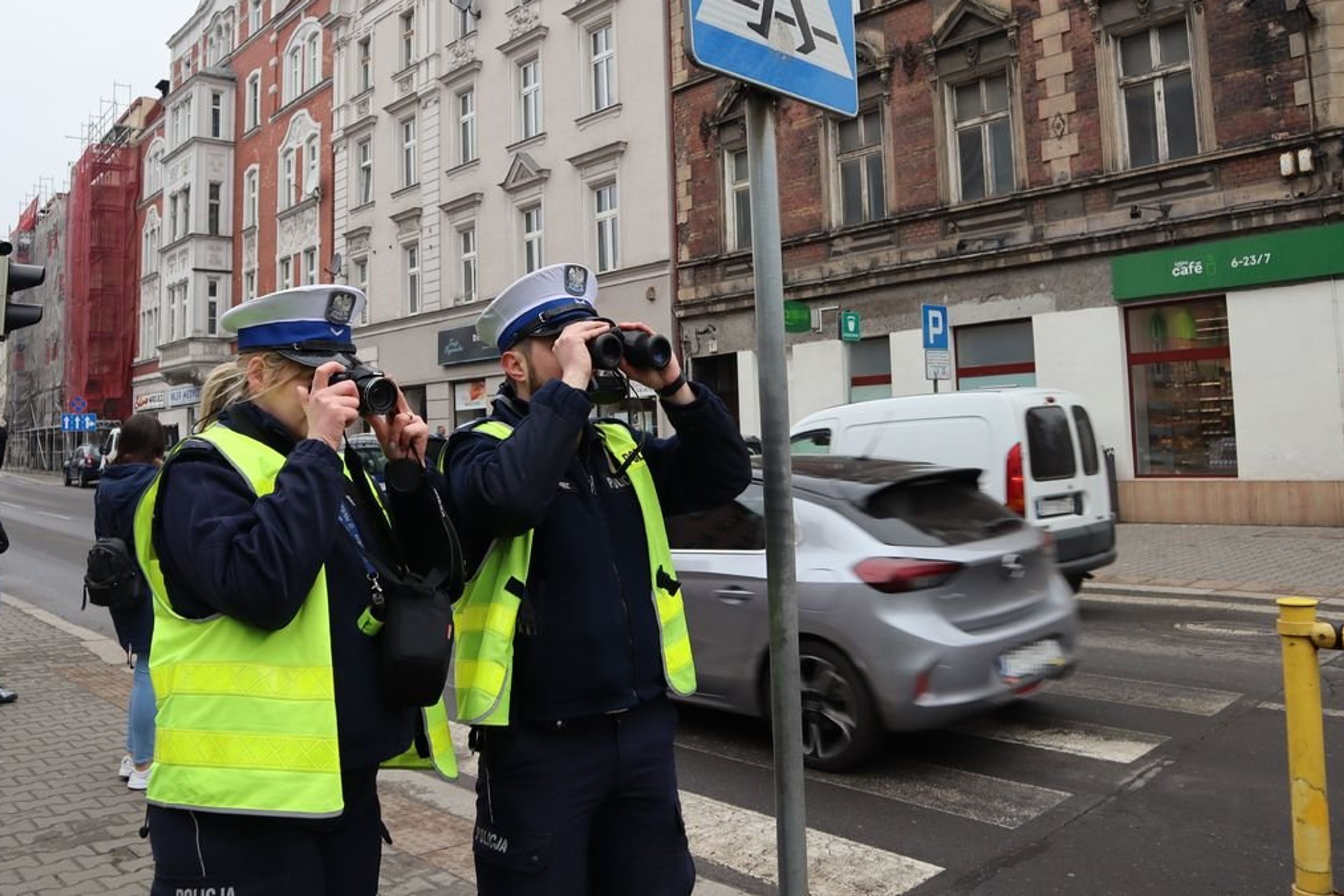 Policja wypatruje takich pojazdów przez lornetki. 30000 zł grzywny to początek problemów