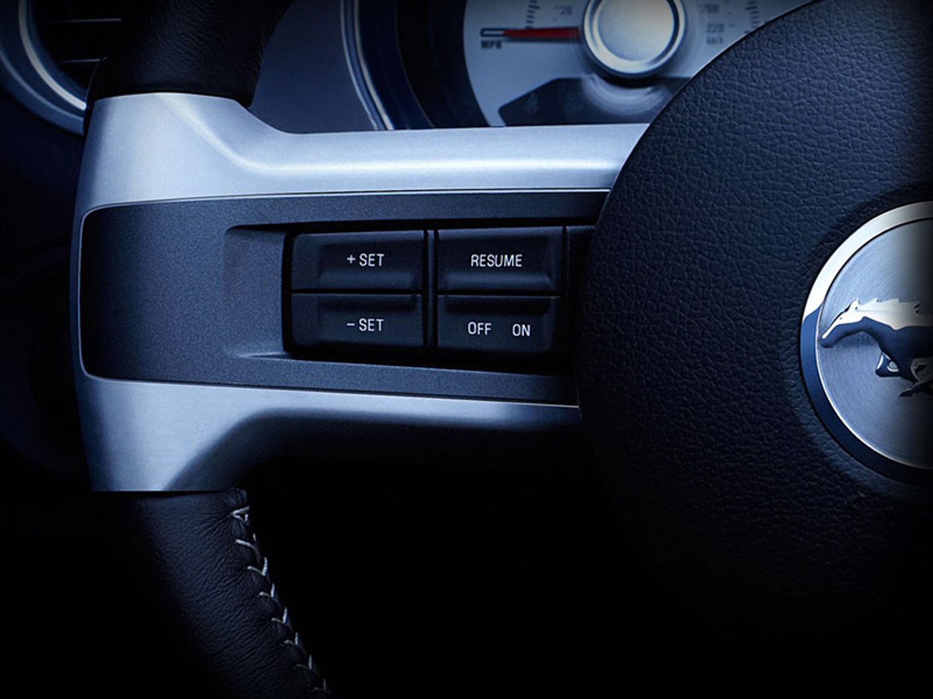 Ford Mustang: pierwsze zdjęcia modelu 2010