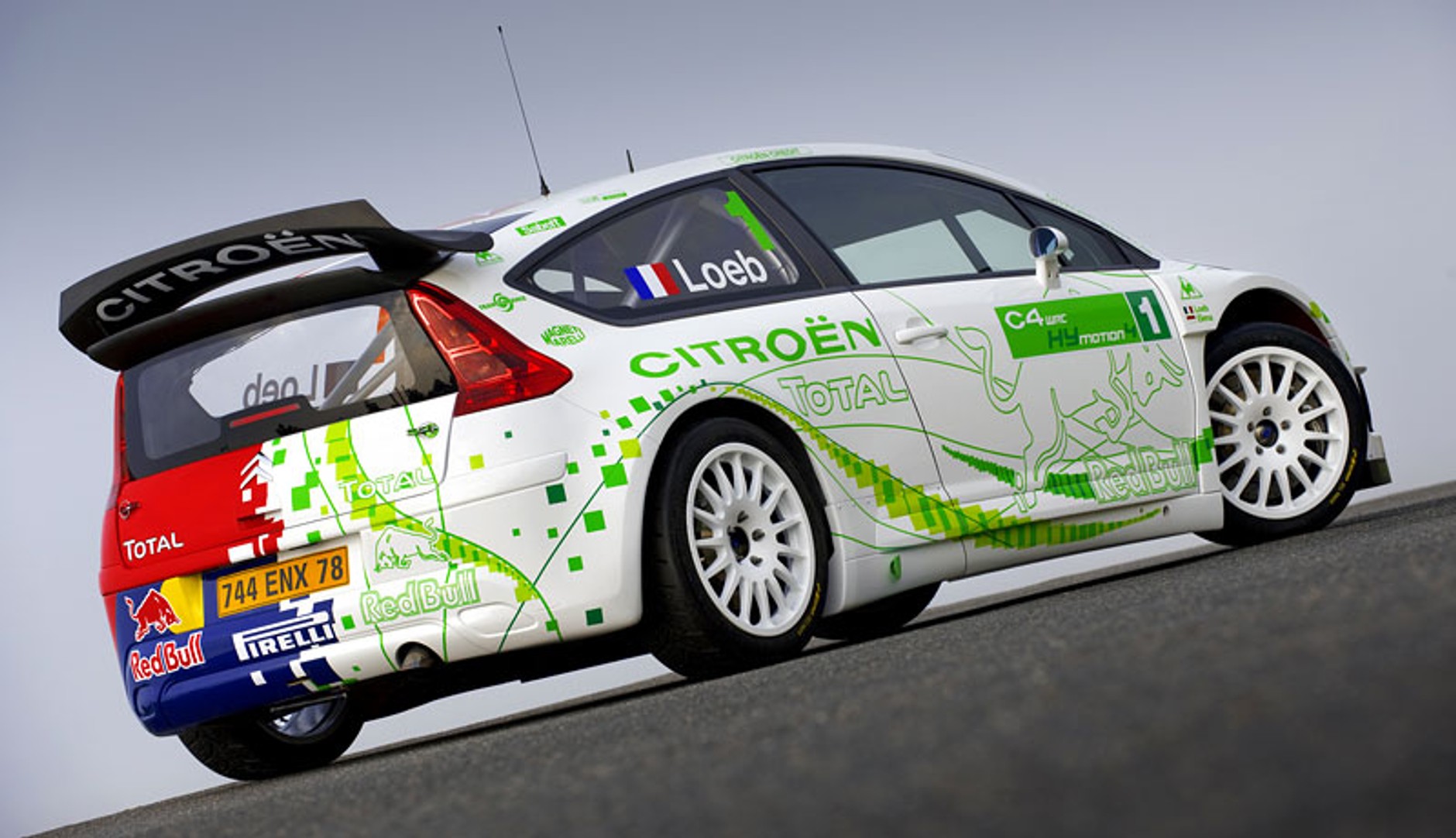 Paryż 2008: Citroën C4 WRC HYmotion4 – hybridnowy sportowiec