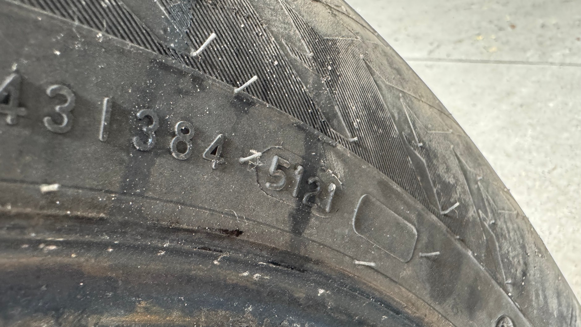 5-letnie opony wyprodukowane w fabryce w Rosji