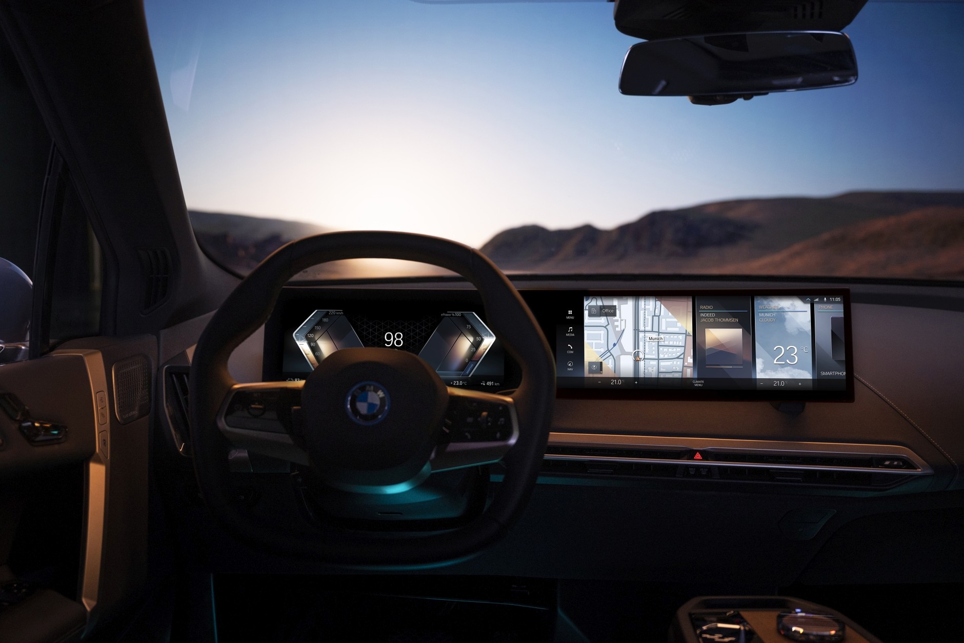 BMW iDrive oraz system 8 generacji
