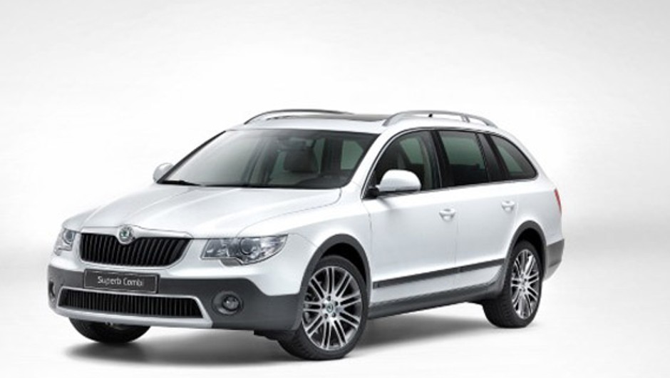 Škoda Superb Outdoor: terenowy kamuflaż
