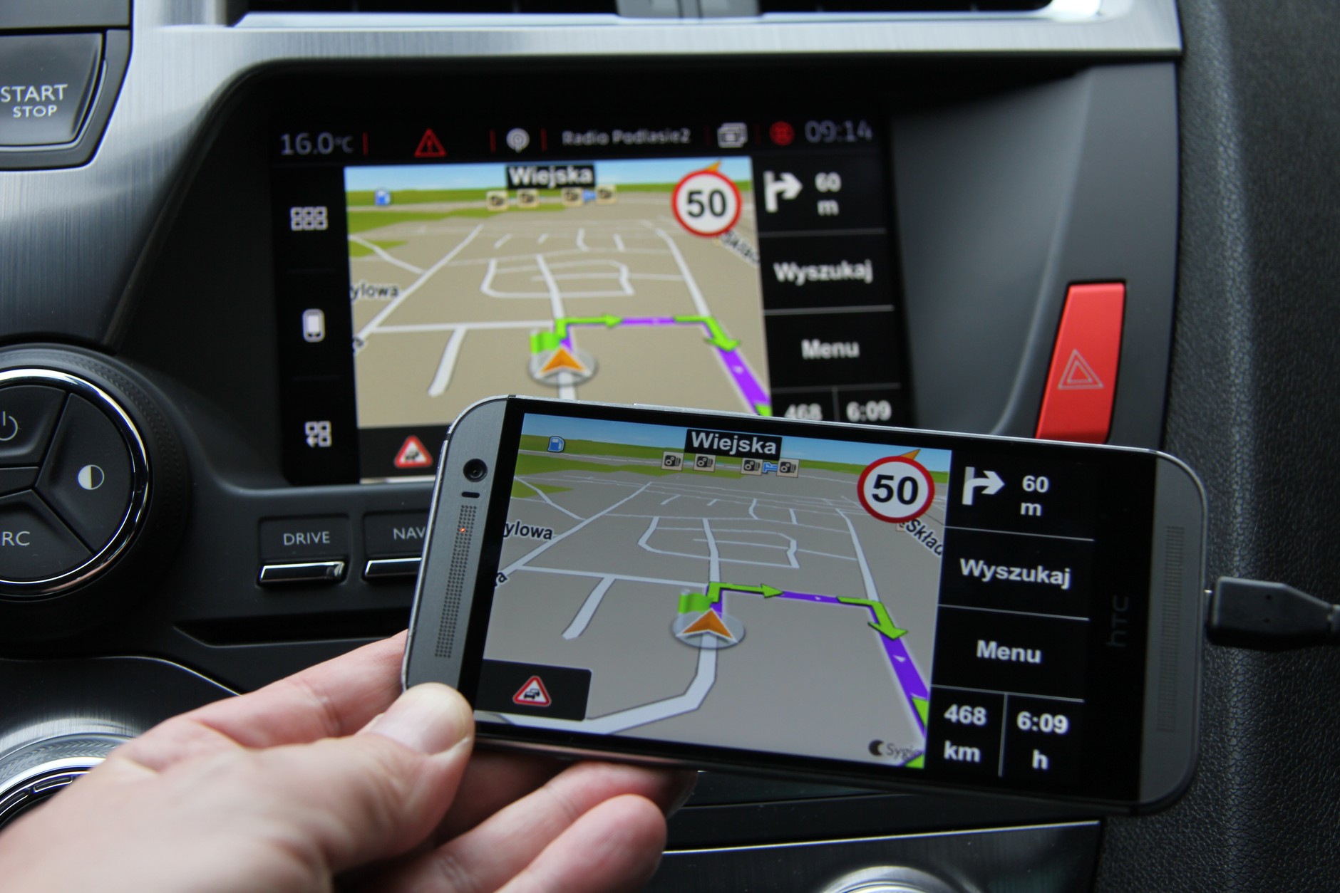 MirrorLink: HTC One M8 z aplikacją nawigacyjną Sygic w DS5
