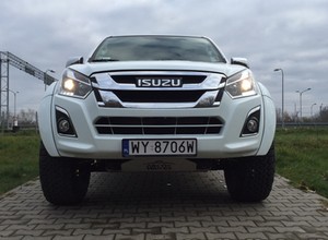 Nowe zakupy dla policji - radiowozy na sytuacje kryzysowe