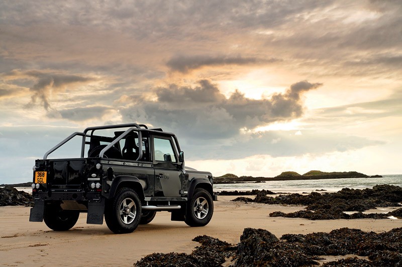 Land Rover Defender SVX: zalotny sześćdziesięciolatek
