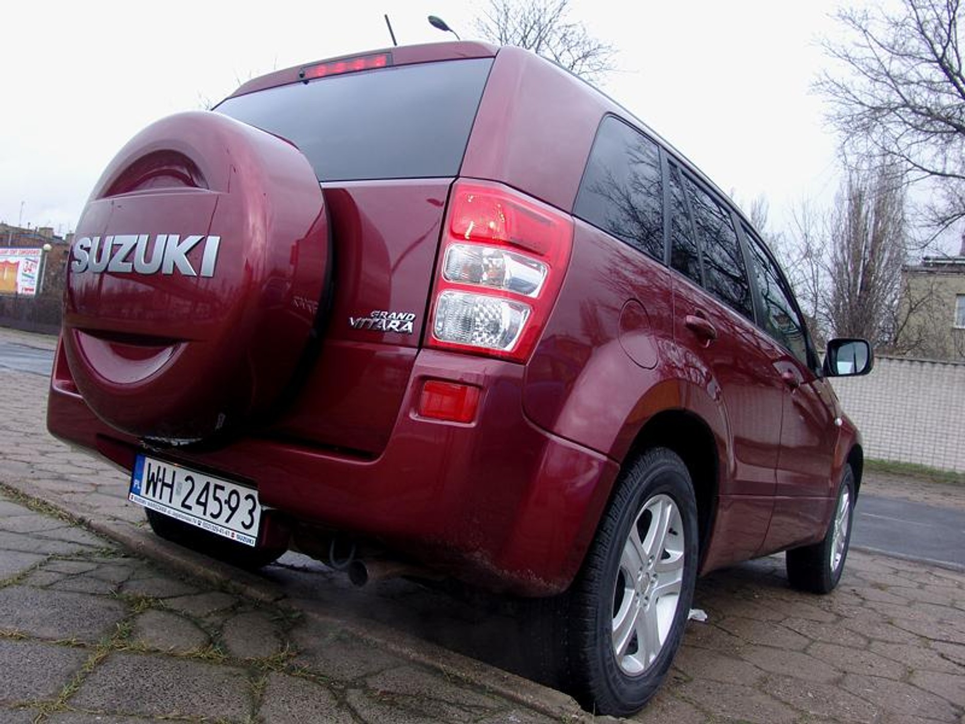 Suzuki Grand Vitara 2.0i DX 5d: terenowy atleta