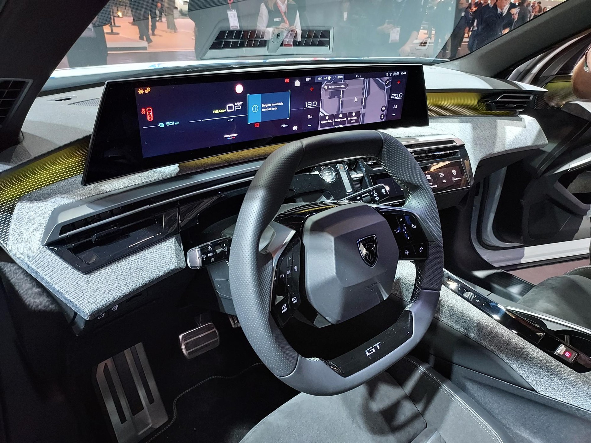 Salon samochodowy w Paryżu 2024