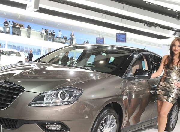 Lancia w Europie też z logo Chryslera