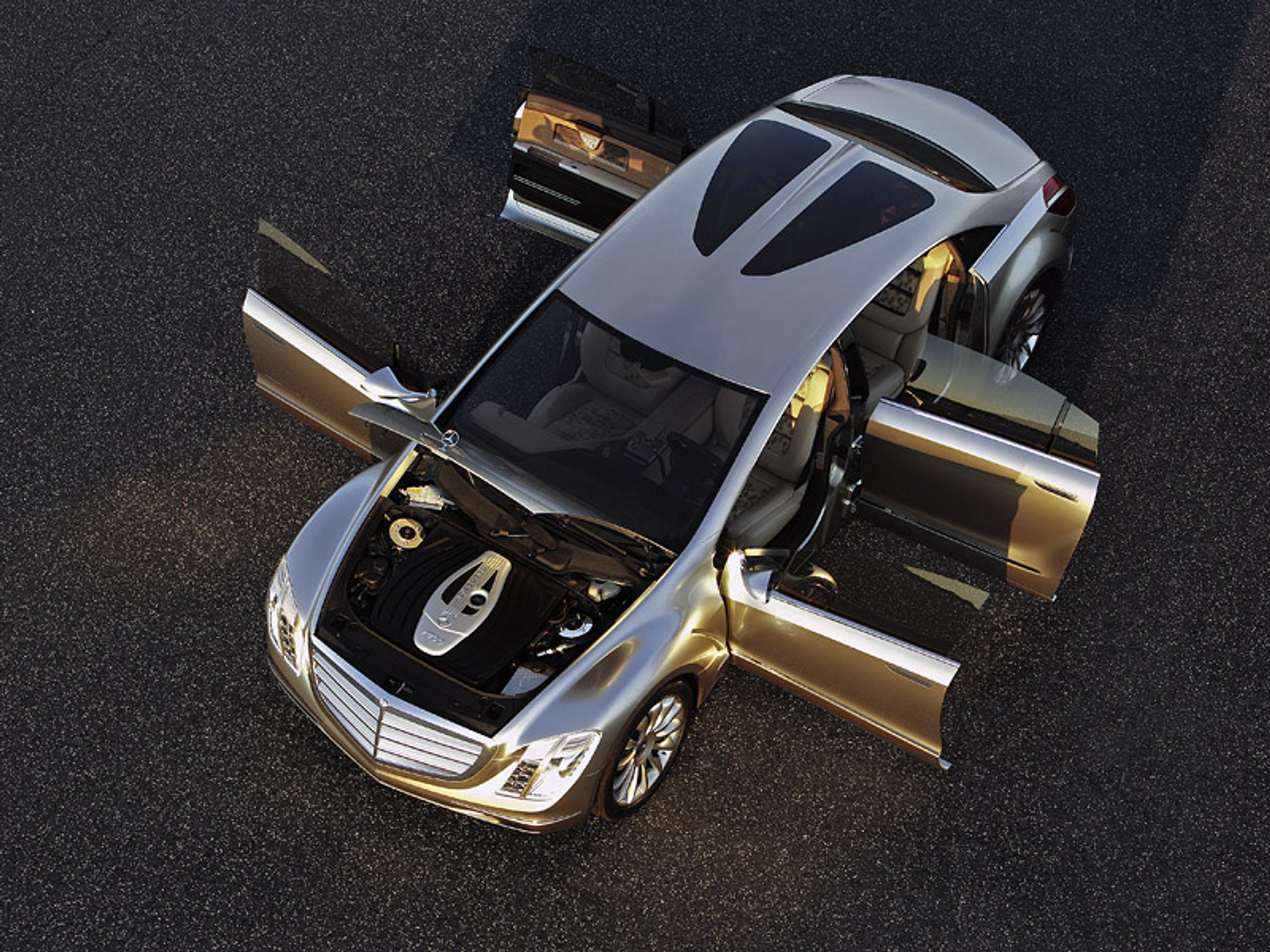 IAA Frankfurt 2007: Mercedes-Benz F700 – mistyczna nowoczesność