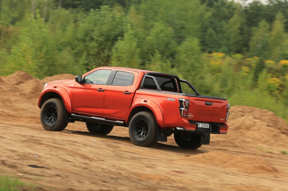 Isuzu D-Max Arctic Truck AT 35 (2022 r., 3. generacja)