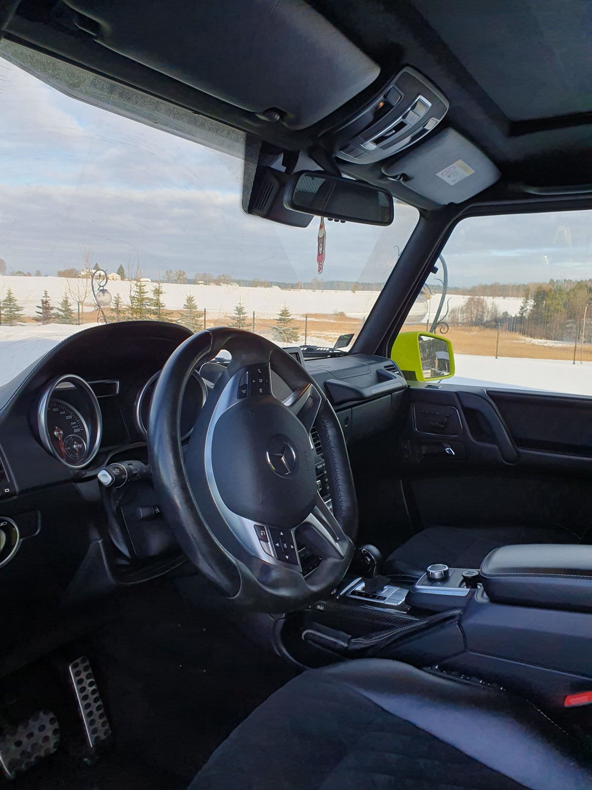 Wyjątkowe samochody na licytacji skarbówki