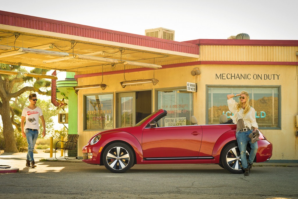 Volkswagen Beetle Cabriolet na wiosnę