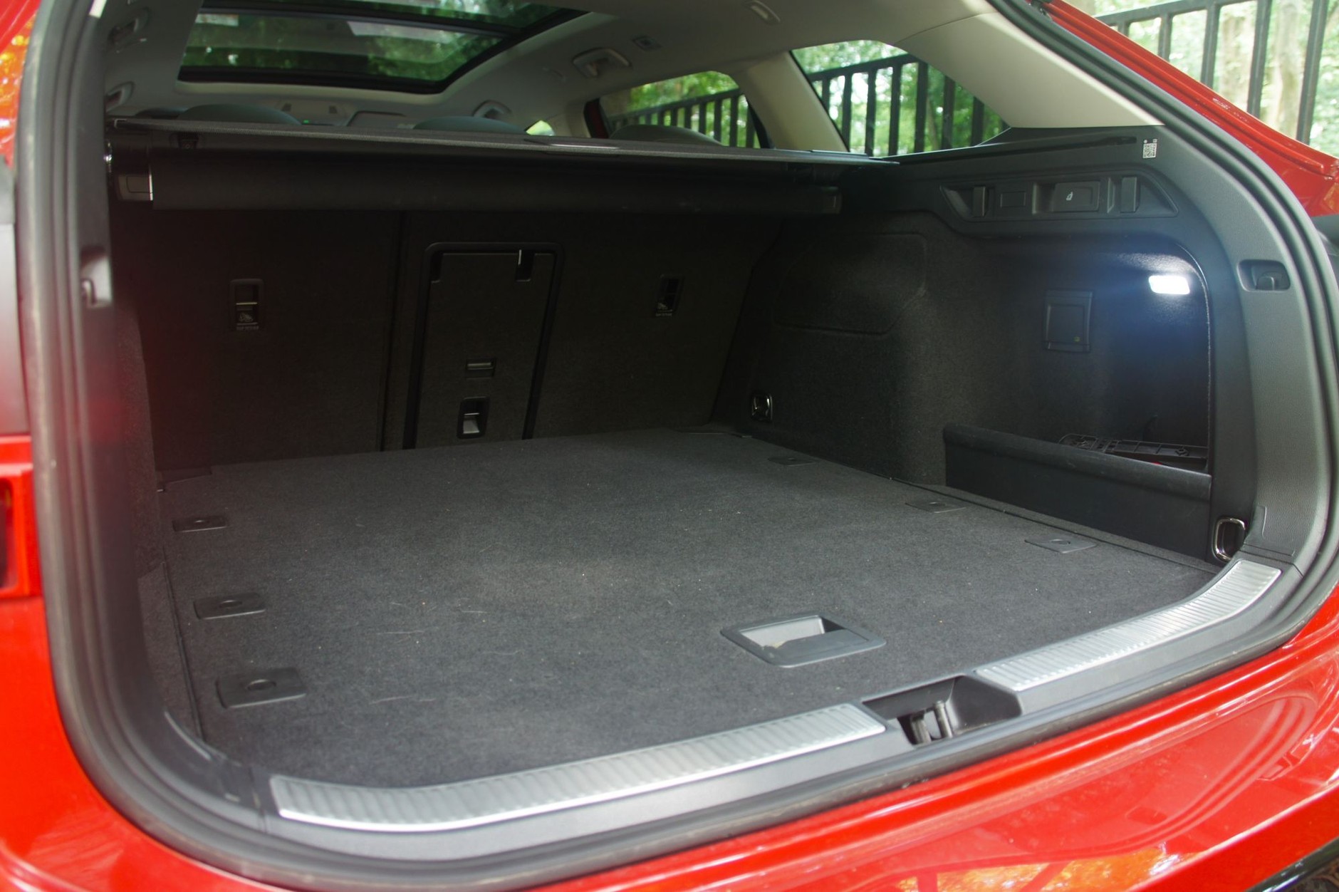 Volkswagen Passat B9 2.0 TDI