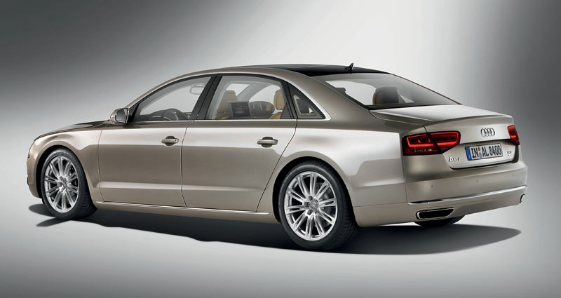 Pekin 2010: Audi A8 L W12 quattro – 500 KM i większy komfort dla Chińczyków