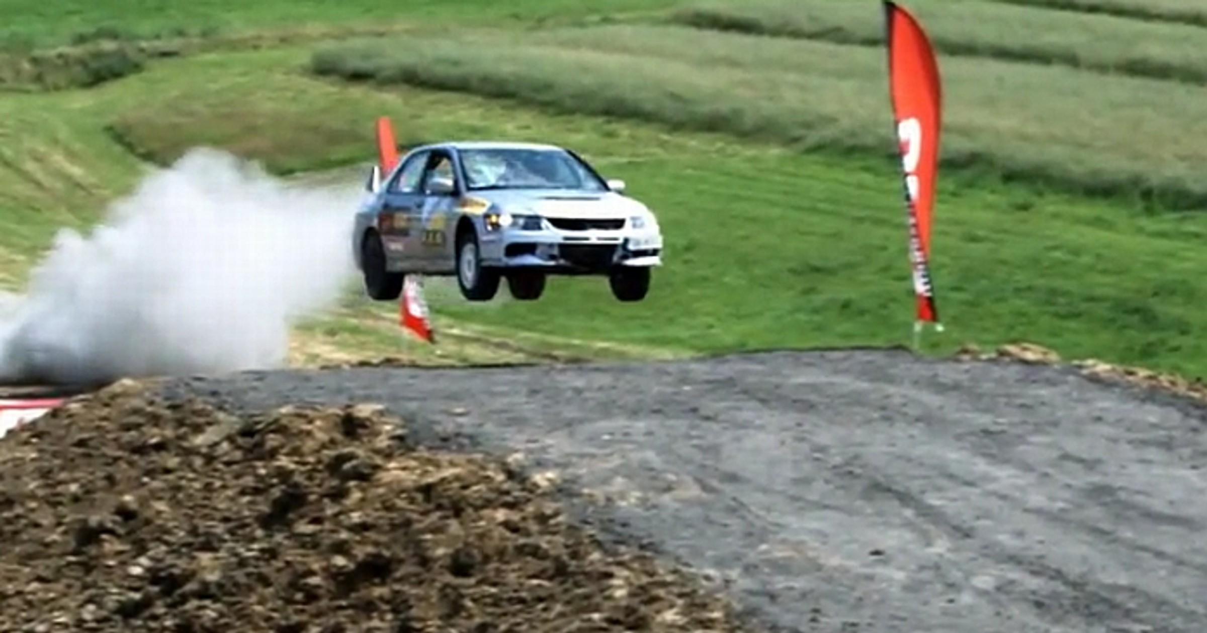 Andi Mancin - X Games. Mitsubishi Lancer potrafi latać (Wideo)