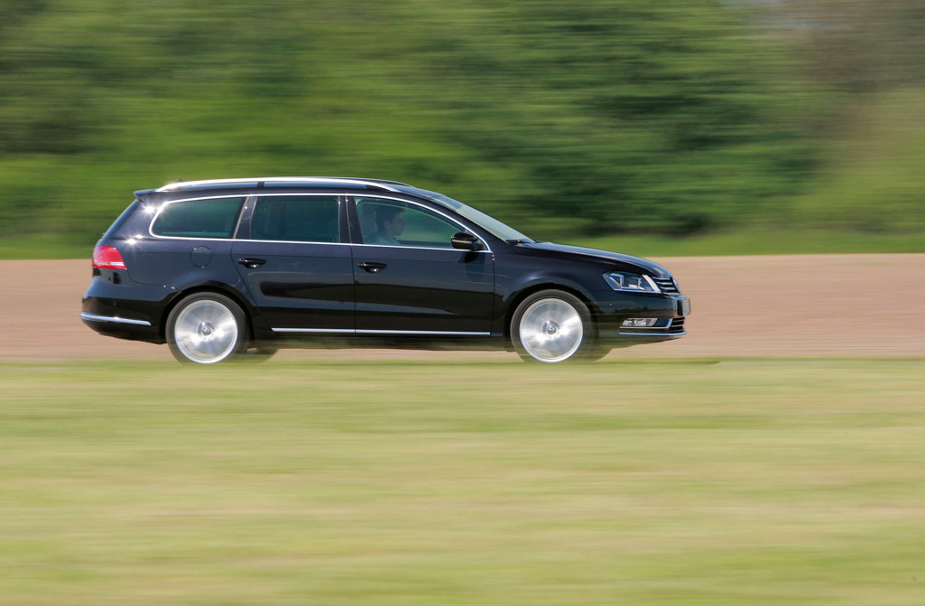 Test Volkswagena Passata 2.0 TDI: kombi pełne techniki