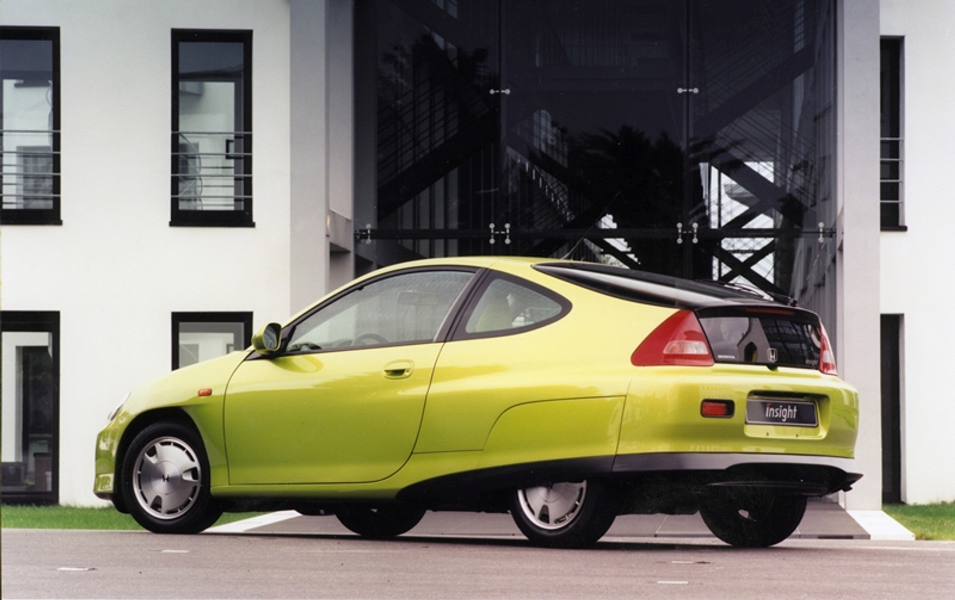 Najoszczędniejszy samochód ćwierćwiecza to…