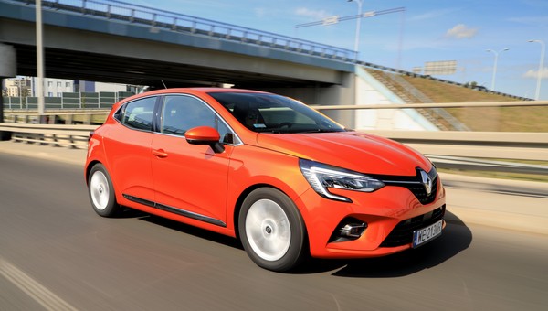 Renault Clio - oto jeden z modeli jaki można znaleźć w wirtualnym salonie Renault