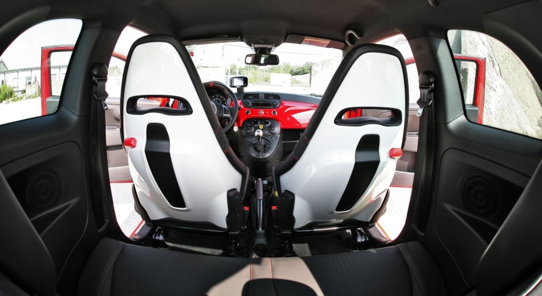 Pogea Racing Abarth 500 "Ferrari Dealers Edition