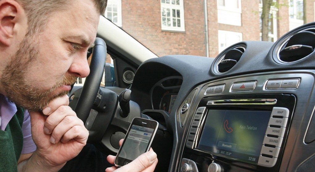 zestaw głośnomówiący