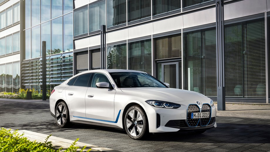 BMW i4 1 generacja 2021 rok