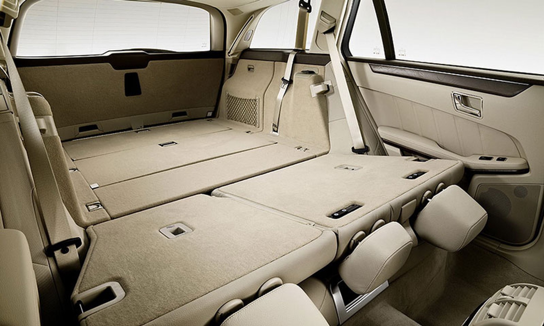 IAA Frankfurt 2009: Mercedes-Benz E-Klasa kombi - nie udało się dotrzymać tajemnicy