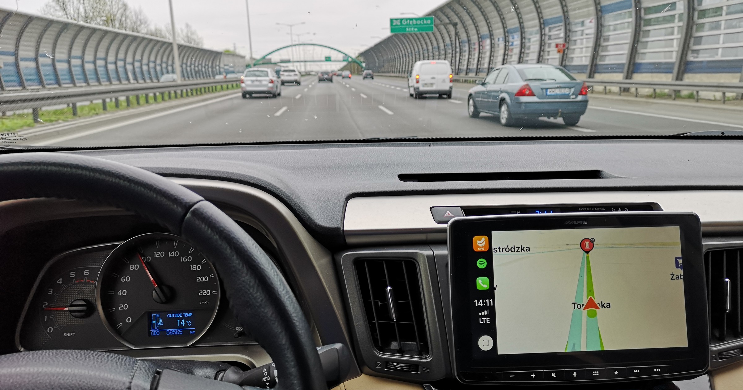 NaviExpert w Apple CarPlay